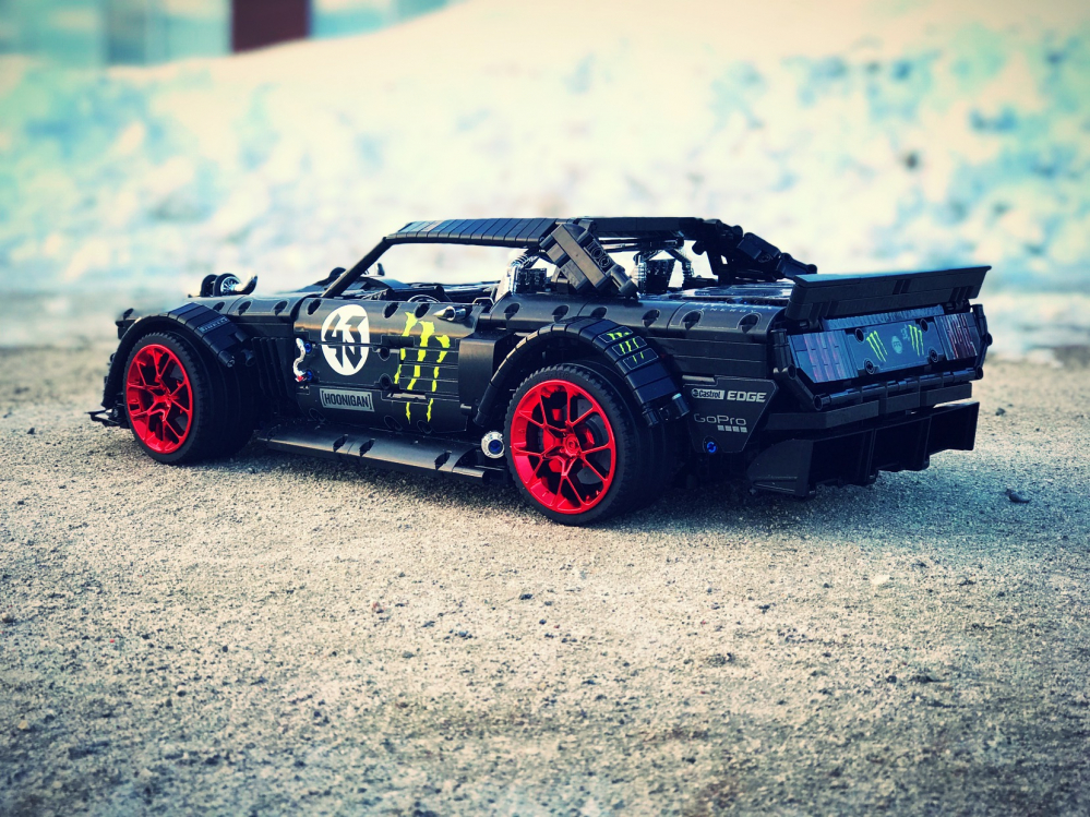 Mustang Hoonicorn v2