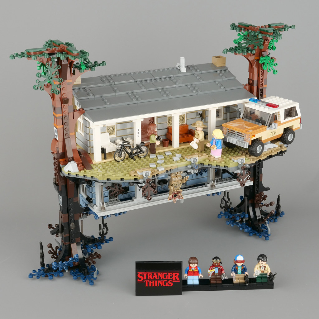 La review del set LEGO 75810 The Upside Down da Stranger Things