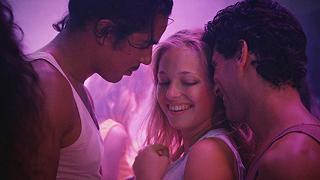 Cannes 2019: Mektoub, My Love: Intermezzo fa scappare il pubblico e anche la protagonista dalla sala