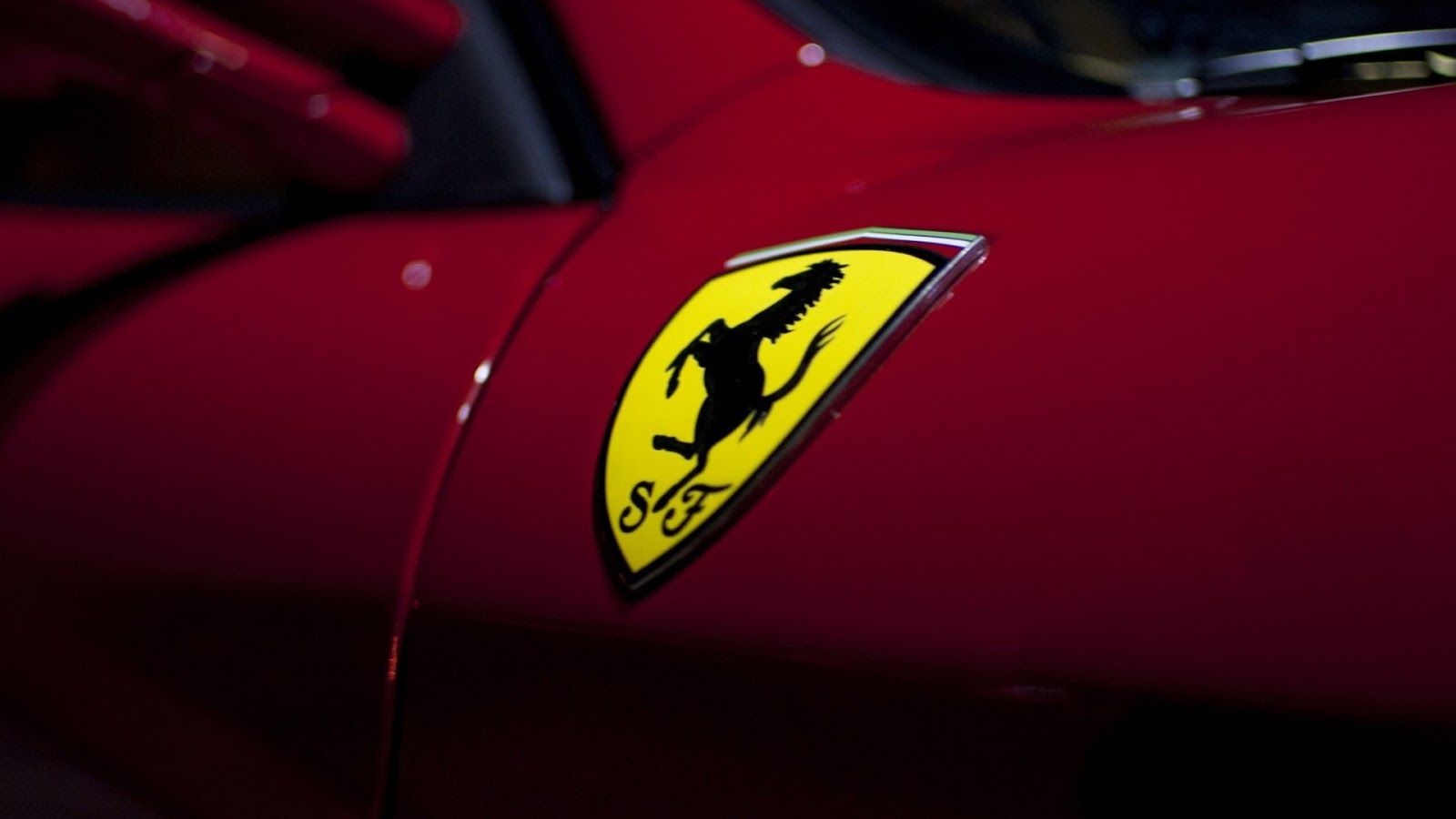 Anche Ferrari entra nel mondo degli NFT, siglato accordo con Velas Network