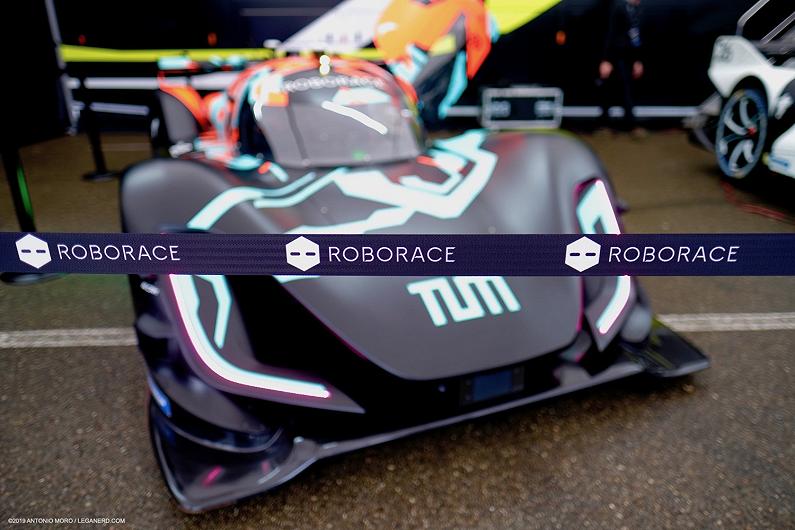 Roborace: il futuro del motorsport è nerd