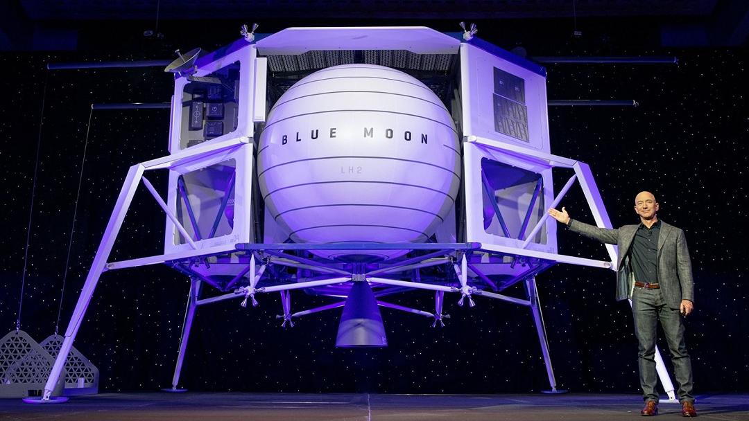 Jeff Bezos: “dobbiamo colonizzare la Luna per salvare la Terra”