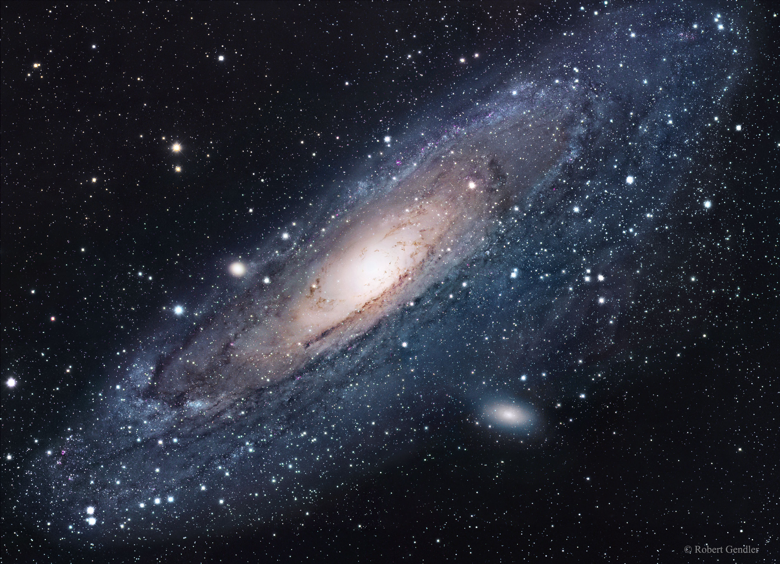 Dalla galassia Andromeda un'emissione anomala di microonde