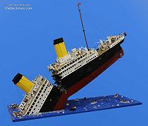 L’affondamento del Titanic riprodotto in LEGO da TheBrickMan