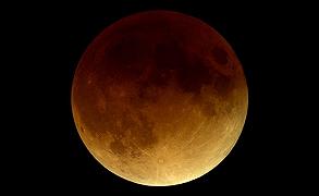 Luglio spaziale: Eclissi parziale di Luna visibile dall’Italia e tanto altro