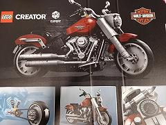 La scatola del nuovo set LEGO Creator Expert 10269 Harley-Davidson