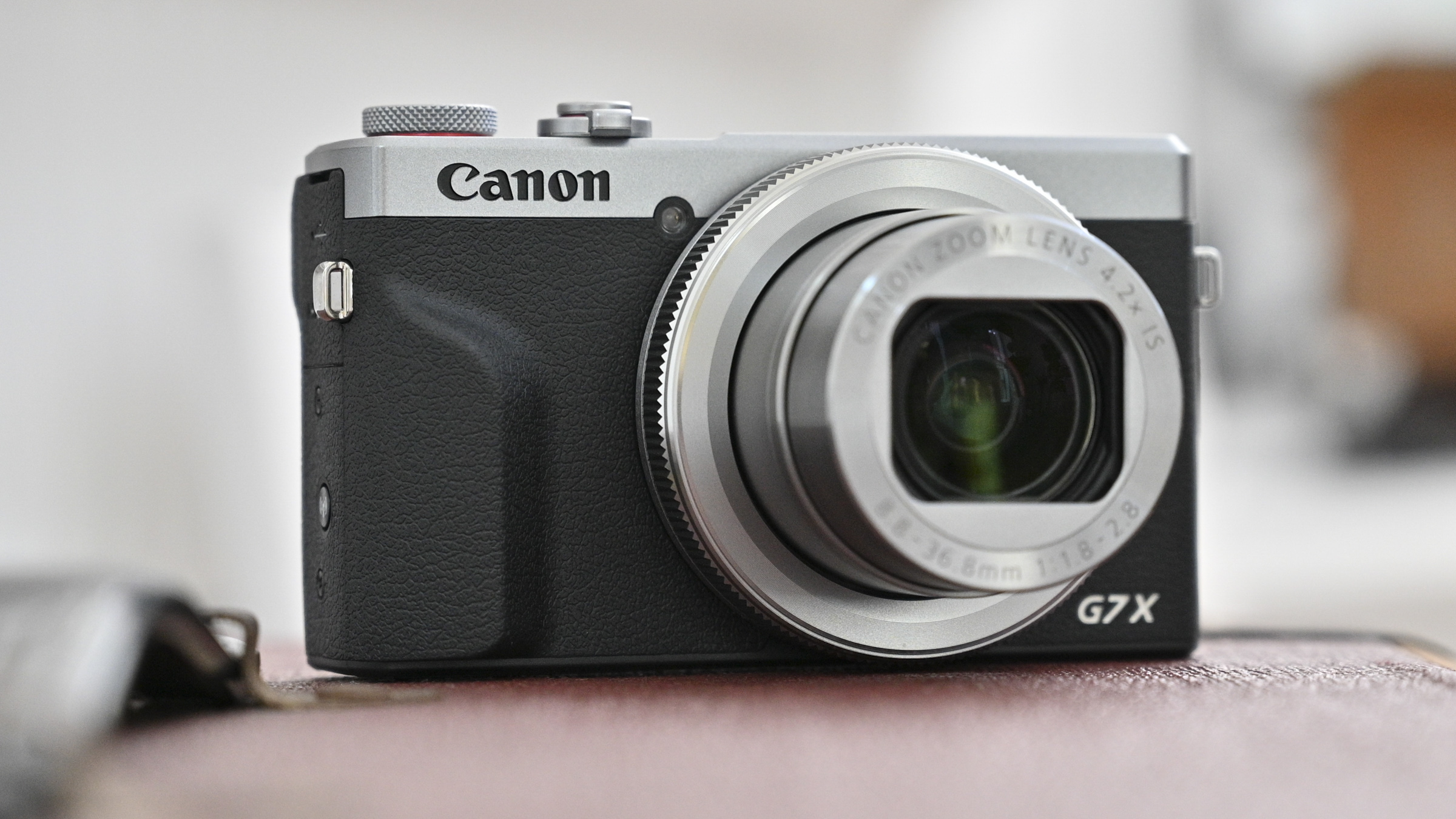 Canon G7 X mark III: video 4K non croppati, ingresso microfono e live streaming