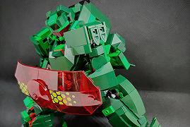 Il mecha LEGO ispirato ai cocomeri estivi e a Pacific Rim