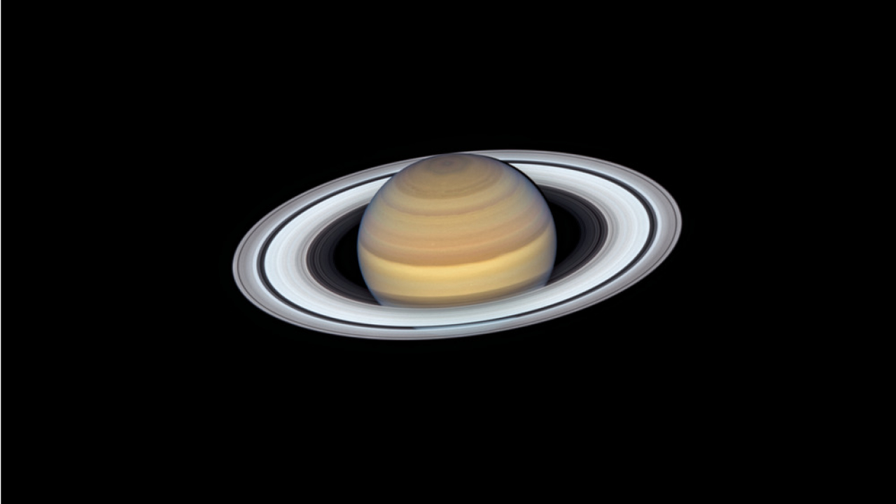 L’eleganza di Saturno nelle immagini di Hubble