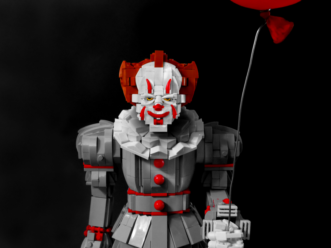 Pennywise ricreato in LEGO è spaventosamente epico