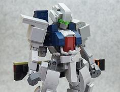 Il mecha di Nobu Tary che assomiglia al Gundam RX-78