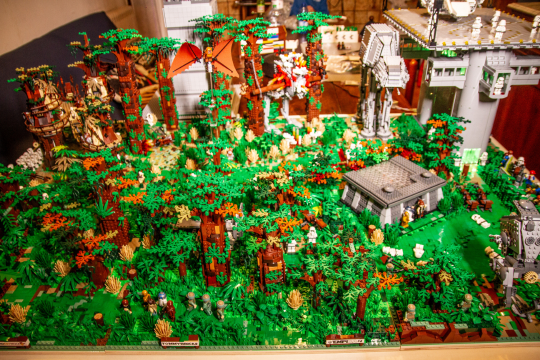 Presentato ufficialmente il diorama LEGO Star Wars di Endor