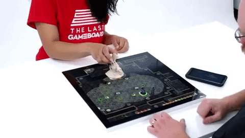 The Last Gameboard: è cominciato il Kickstarter per la console dedicata al gioco da tavolo