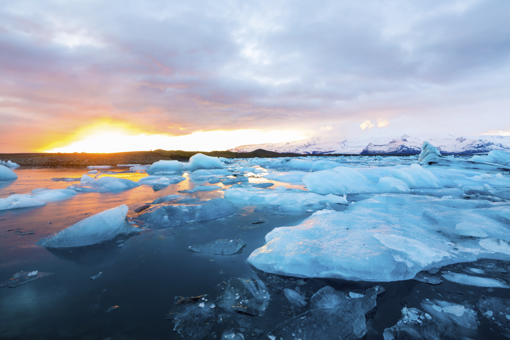 Groenlandia e Antartide, scioglimento dei ghiacciai sei volte più veloce rispetto agli anni '90
