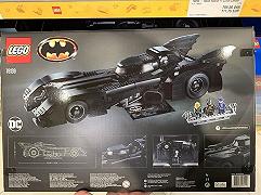 Il set LEGO Batman 1989 Batmobile 76139 già in vendita a Billund