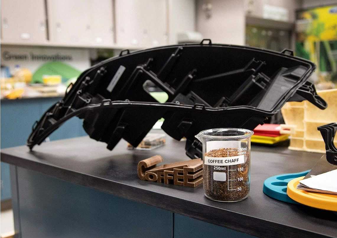 Ford vuole creare parti d’auto usando gli scarti del caffé di McDonald’s