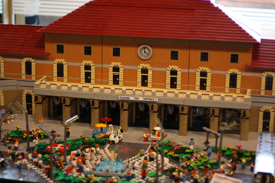 Fotoreportage delle MOC LEGO presenti al Pisa Brick Art 2019