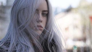 No time to Die: Billie Eilish canta per la prima volta il brano ai BRIT Awards