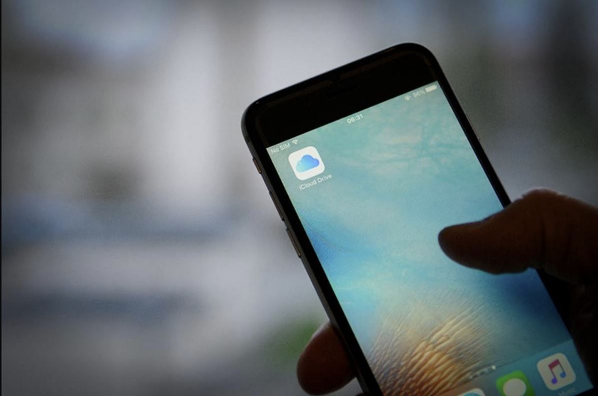 Apple scansiona le email dei suoi utenti a caccia di immagini pedopornografiche