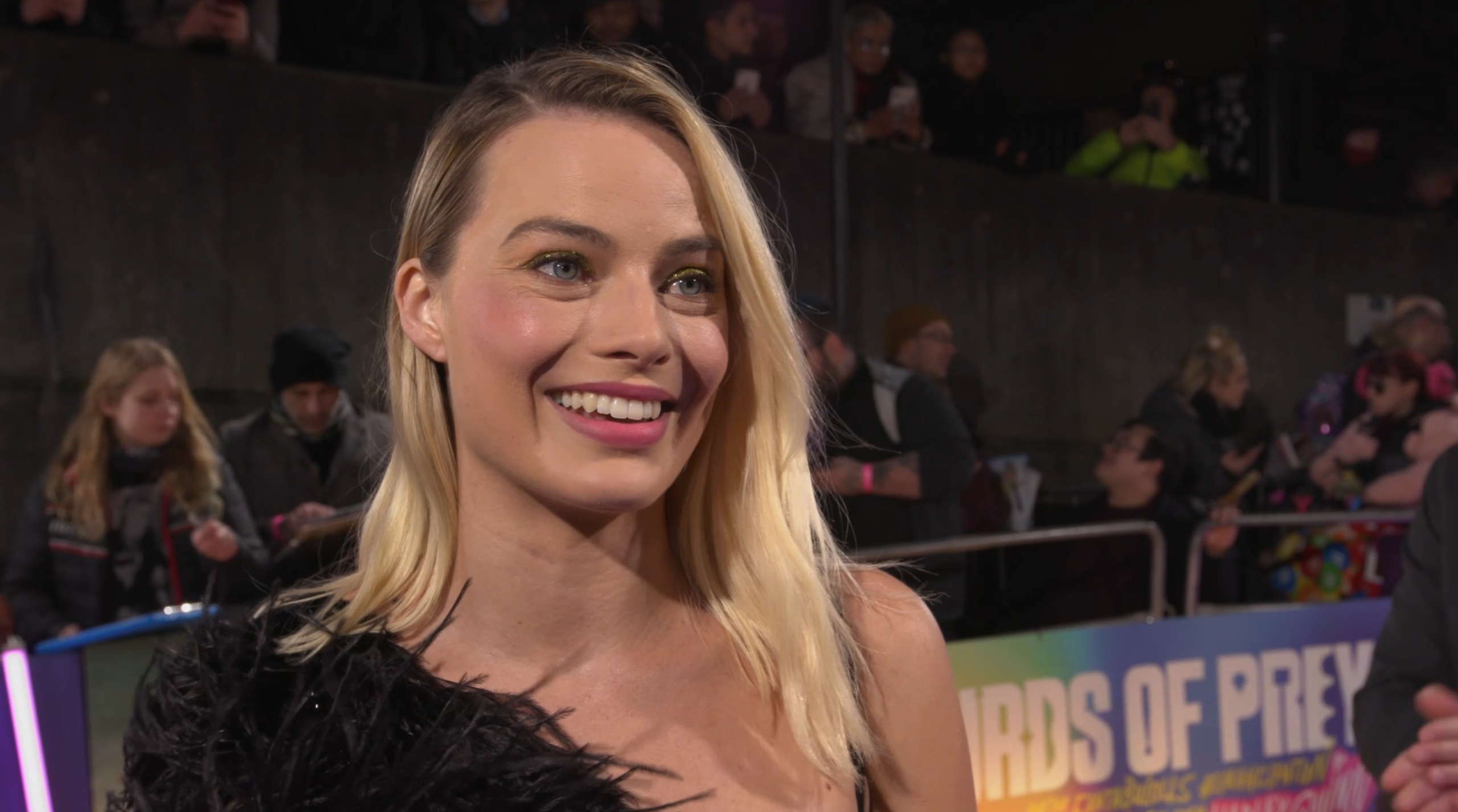 Margot Robbie è di nuovo Harley Quinn: “Birds of Prey è una corsa folle!”
