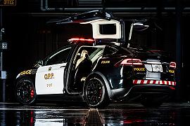 Tesla: “meglio la Model X o il Cybertruck?” chiede la polizia dell’Ontario