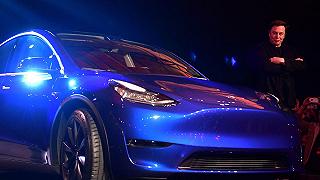 Tesla Model Y: consegnate ufficialmente le prime unità del crossover elettrico