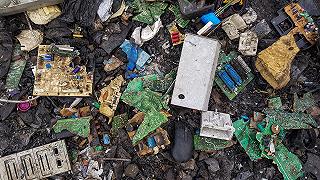 Rifiuti elettronici: gli scienziati stanno cercando un modo per riciclarli