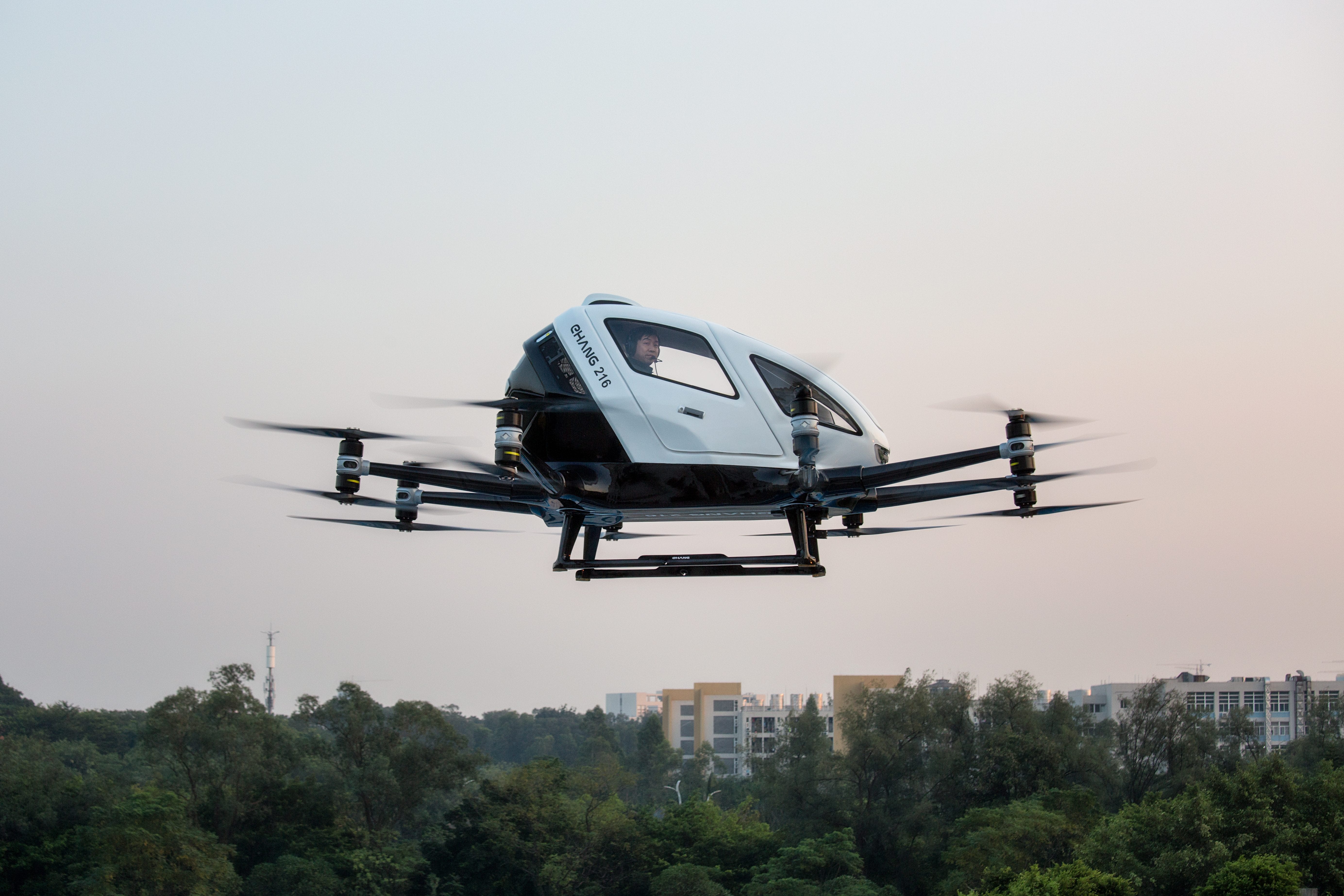 eHang VTOL: "l'auto volante" del futuro arriva in Europa