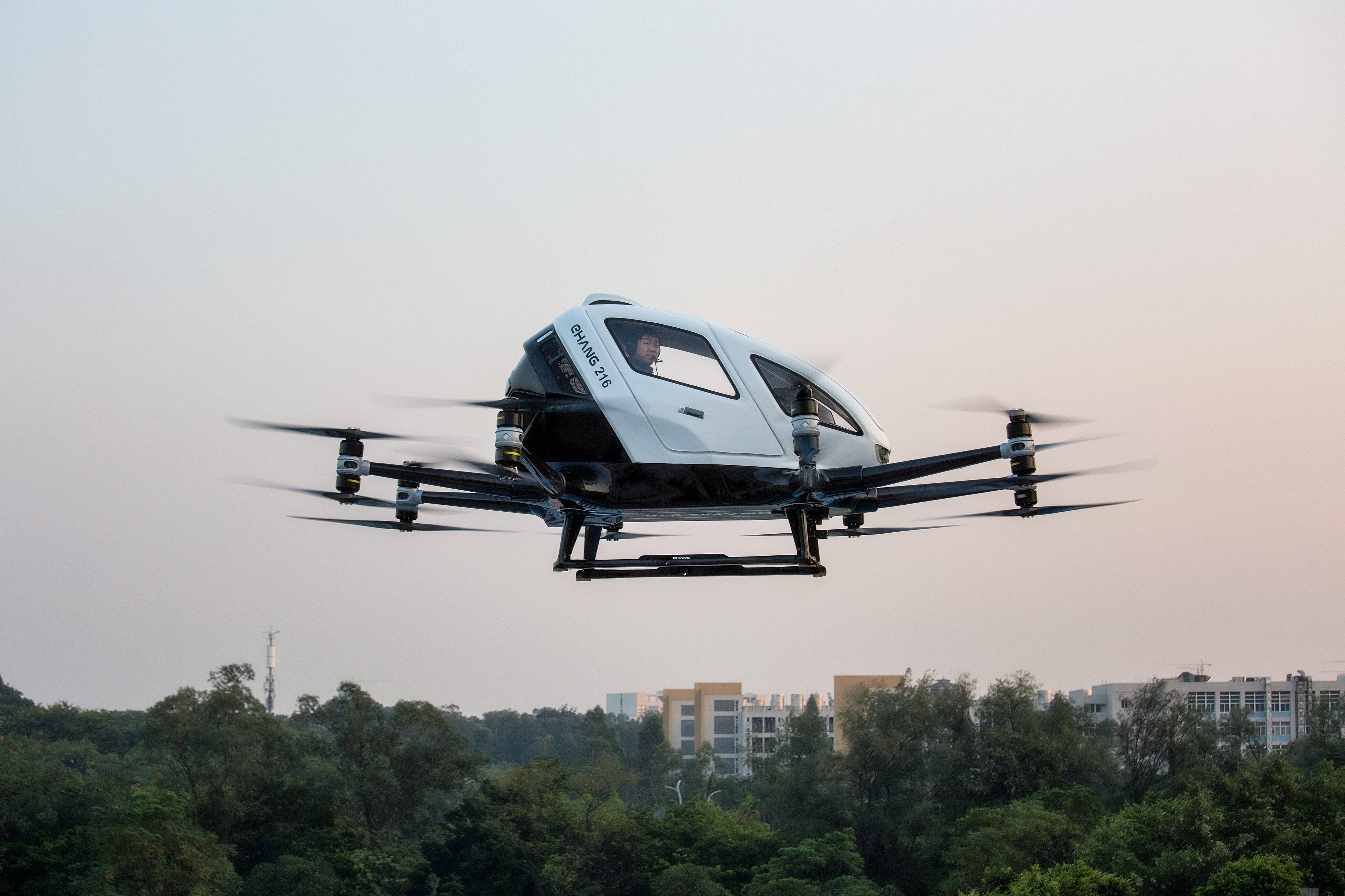eHang VTOL: “l’auto volante” del futuro arriva in Europa