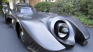 Vendesi Batmobile: questa replica può circolare su strada