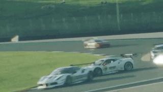 La Ferrari Challenge del 2019 filmata con una telecamera Super8 del 1968