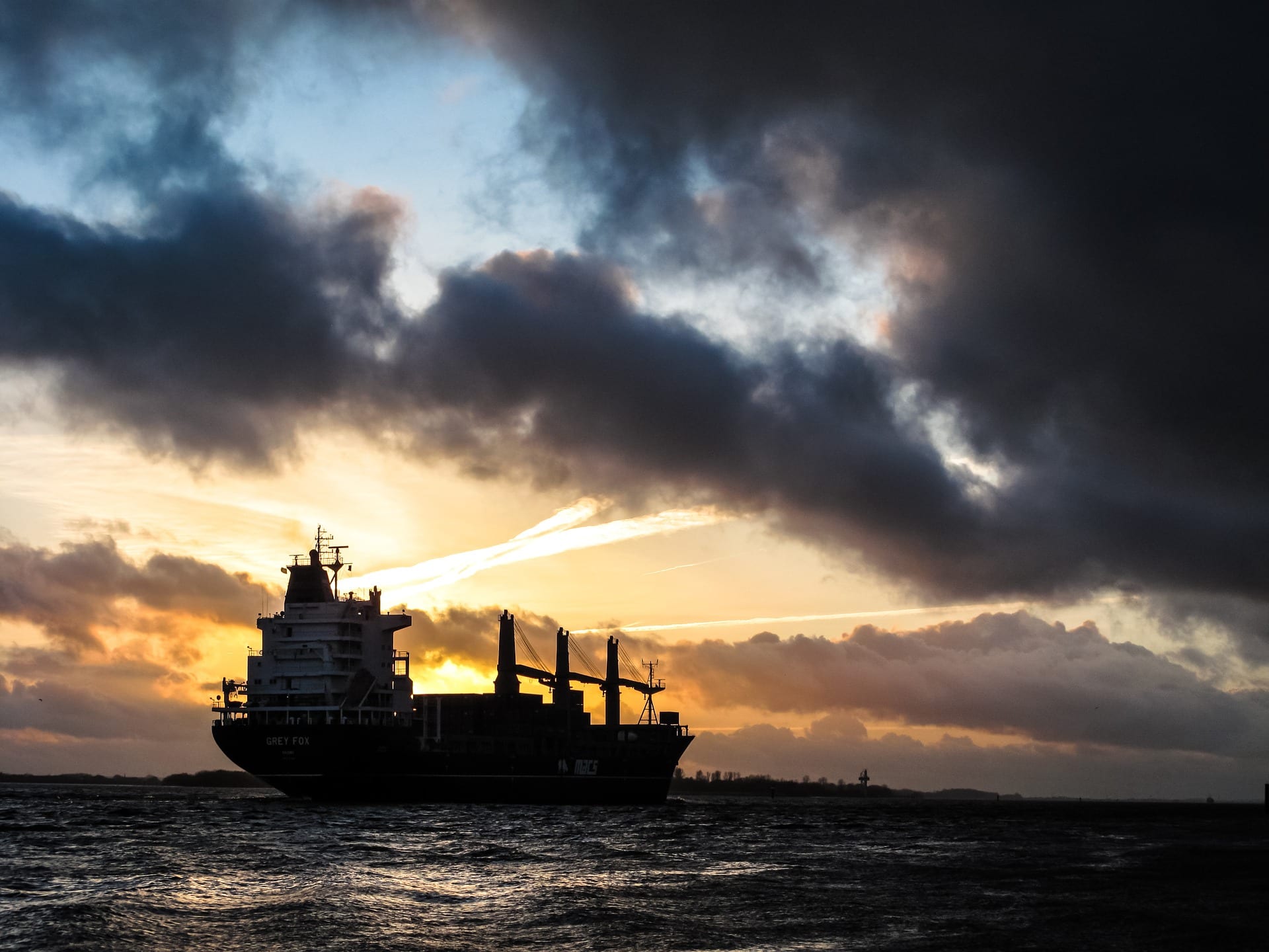 Nuvole: come il trasporto marittimo influenza il clima