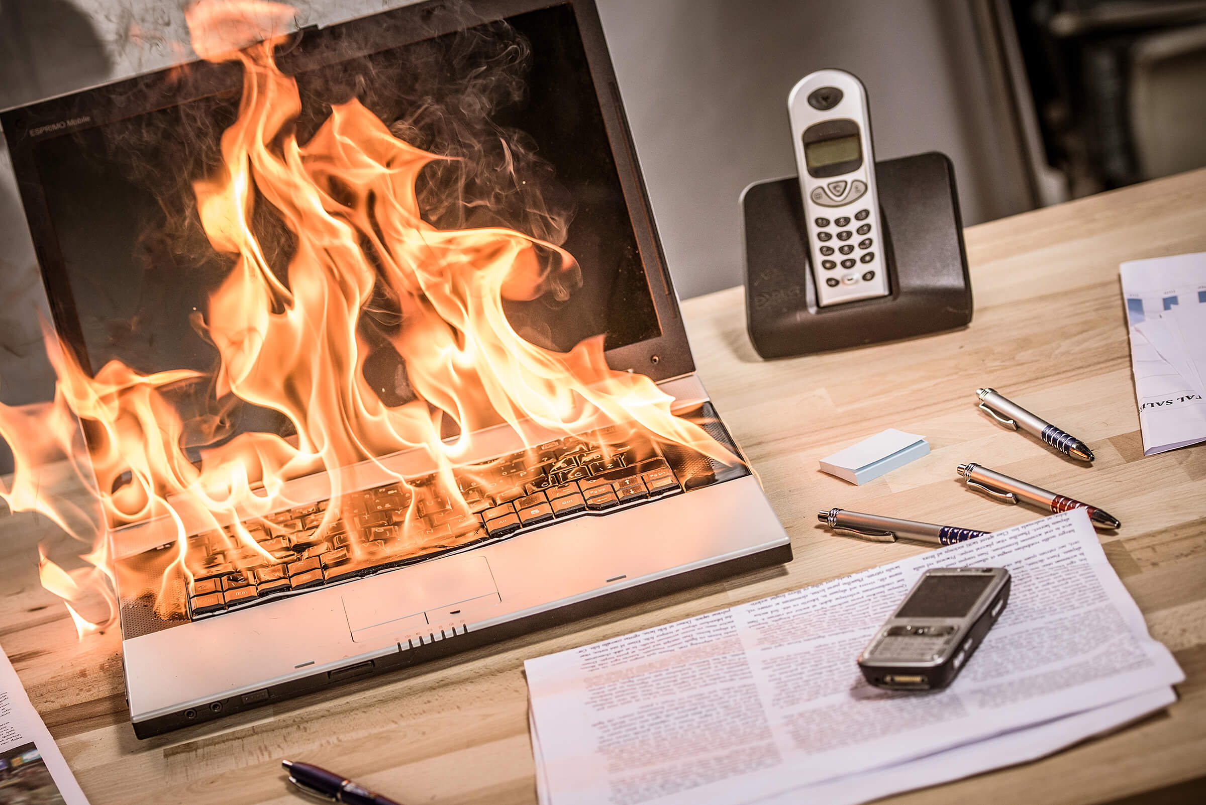 Ecco la batteria a litio che funziona anche se va a fuoco