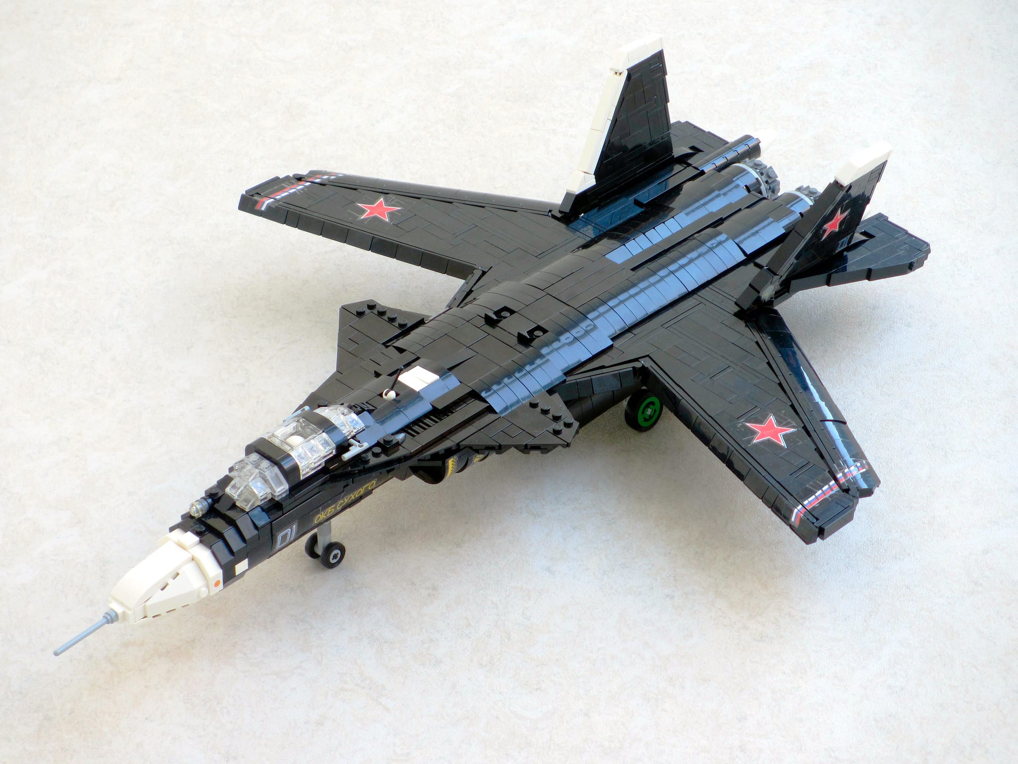 Sukhoi, la versione LEGO dell’S-37 Berkut creata da Ralph