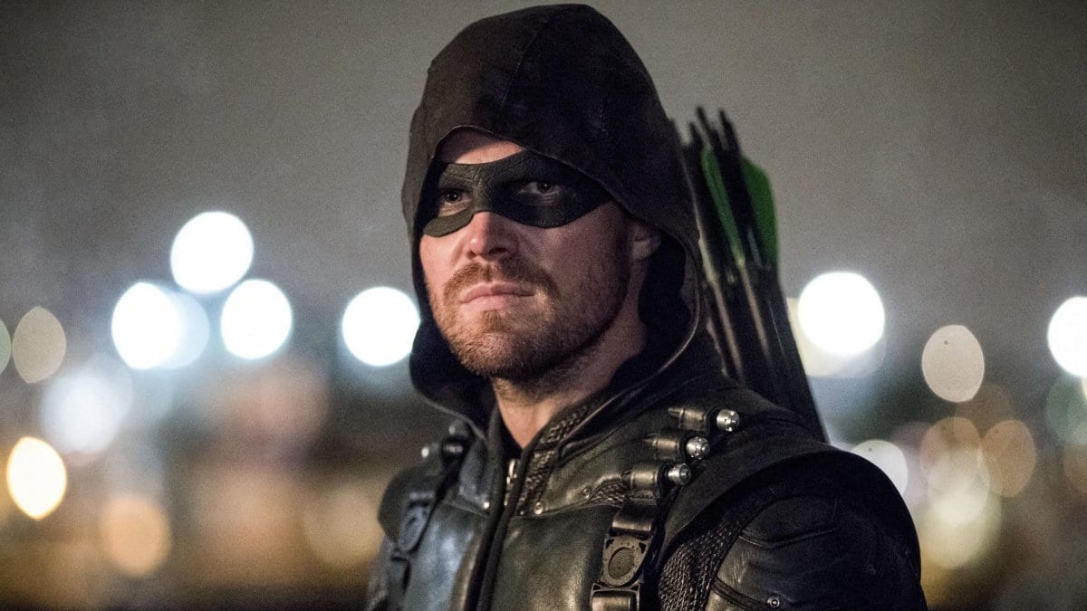 The Flash 9: Stephen Amell ritornerà come Arrow