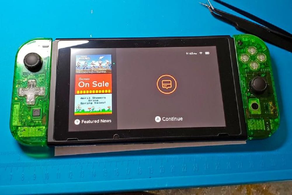 Nintendo Switch: c’è chi se la fa in casa coi pezzi di ricambio, in carenza di scorte