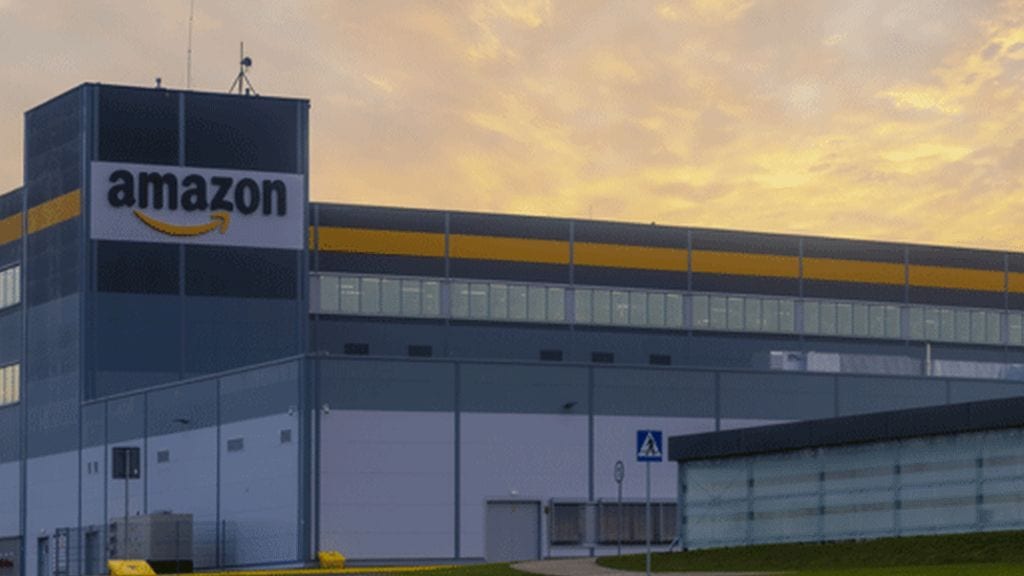 Amazon, scoppia la polemica: "prezzi aumentati del 400% nel pieno della pandemia"