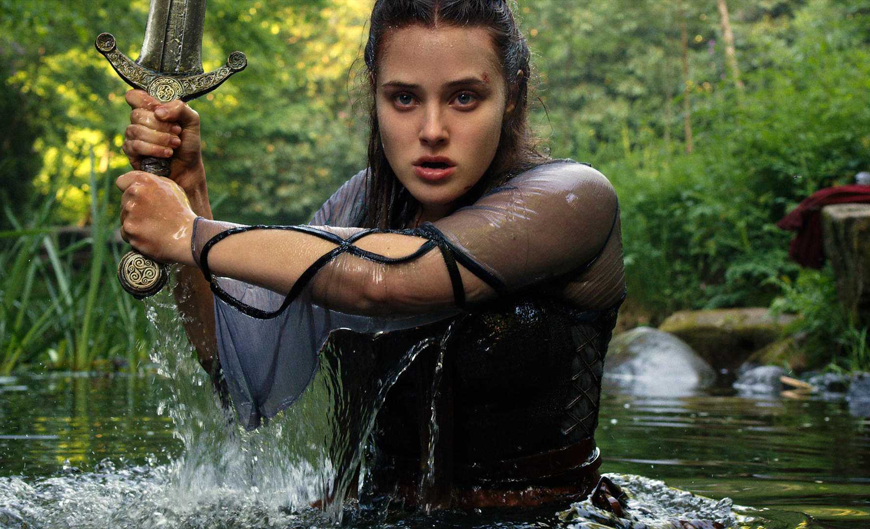 Cursed: il teaser trailer della serie Netflix con Katherine Langford