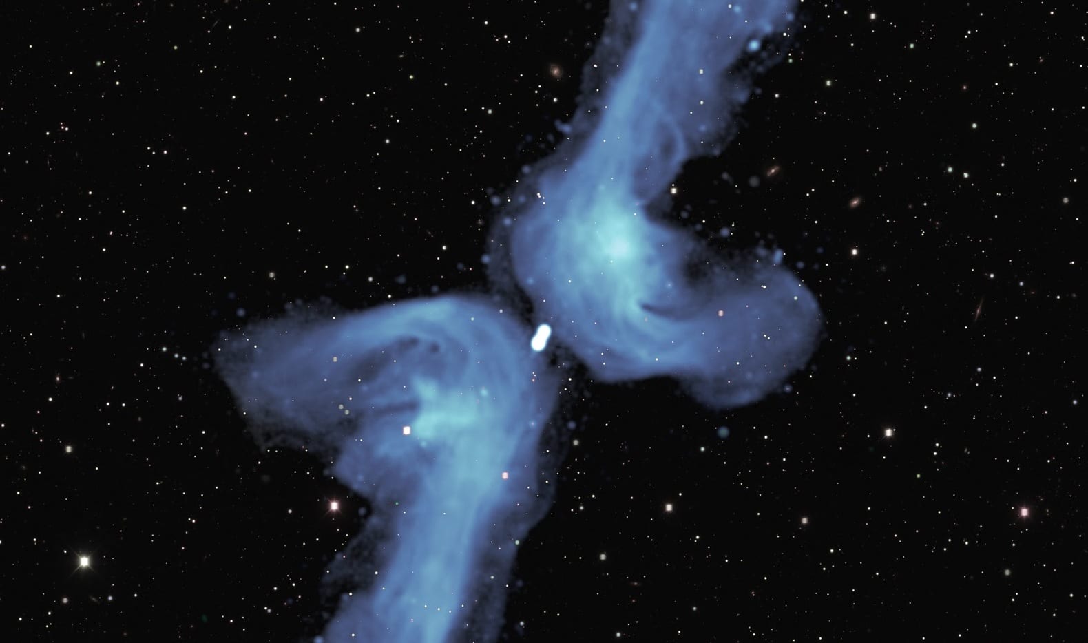 Radiogalassie a X: scoperta l’origine della loro forma