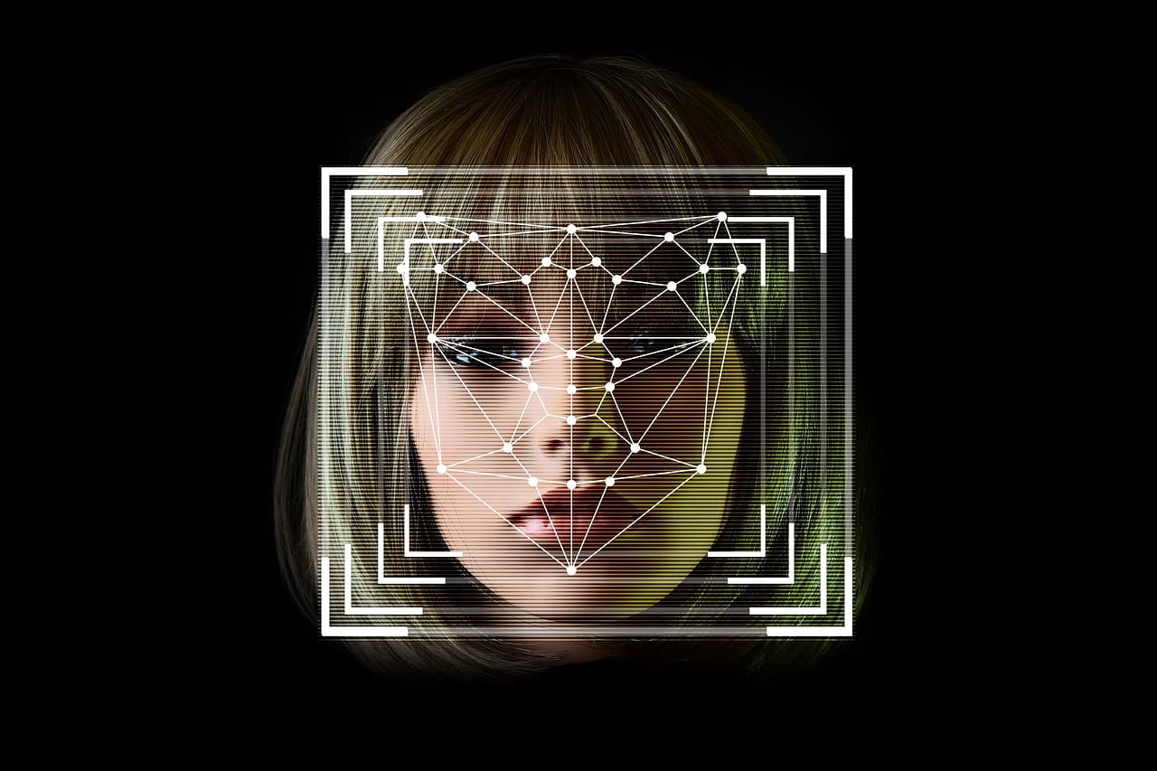 I sistemi di riconoscimento facciale hanno in memoria le vostre foto?