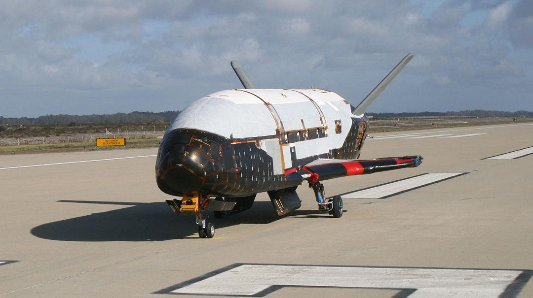 Il misterioso aereo spaziale X-37B dell’Air Force ritornerà presto in orbita