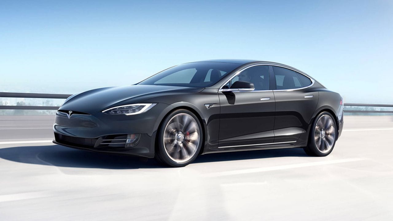 Elon Musk dice che l'EPA ha sottostimato l'autonomia della Model S