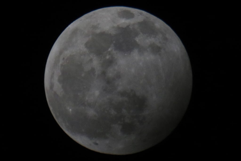 Luna: l’ESA vuole creare una rete di satelliti artificiali attorno al satellite naturale