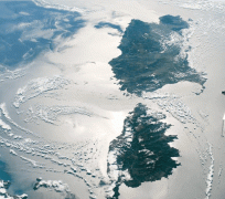 Sardegna e Corsica a testa in giù: la spettacolare foto della NASA
