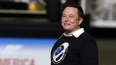 Twitter, parla Elon Musk: “ora basta licenziamenti, tempo di assumere”. L’ex hacker GeoHot entra in squadra