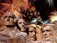 Fuochi d’artificio del 4 luglio al Monte Rushmore, Trump: “Cosa può bruciare? È pietra”