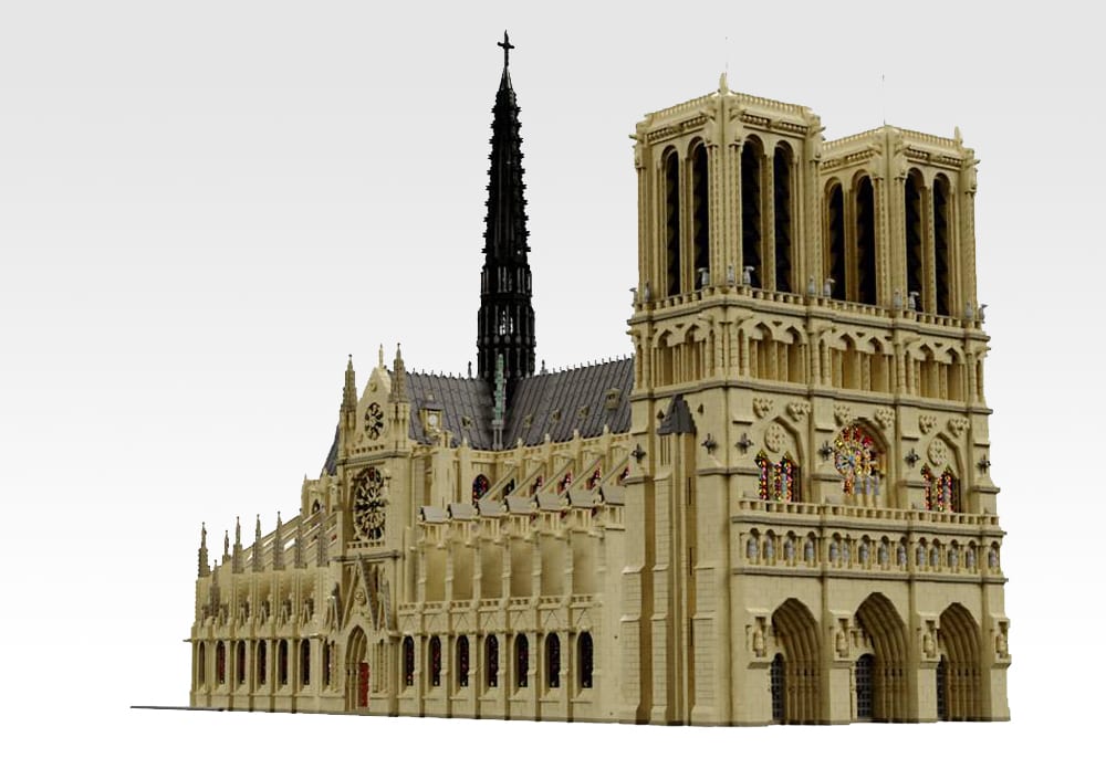 Notre Dame De Paris, la cattedrale ricreata in LEGO da Stefano Mapelli