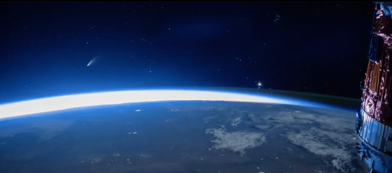 Neowise: lo spettacolare video time-lapse che mostra la cometa dall'ISS