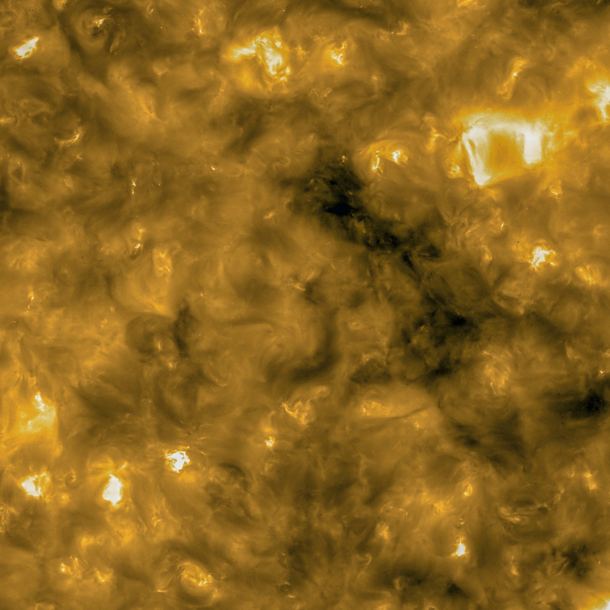 Solar Orbiter: le prime immagini del Sole a distanza molto ravvicinata