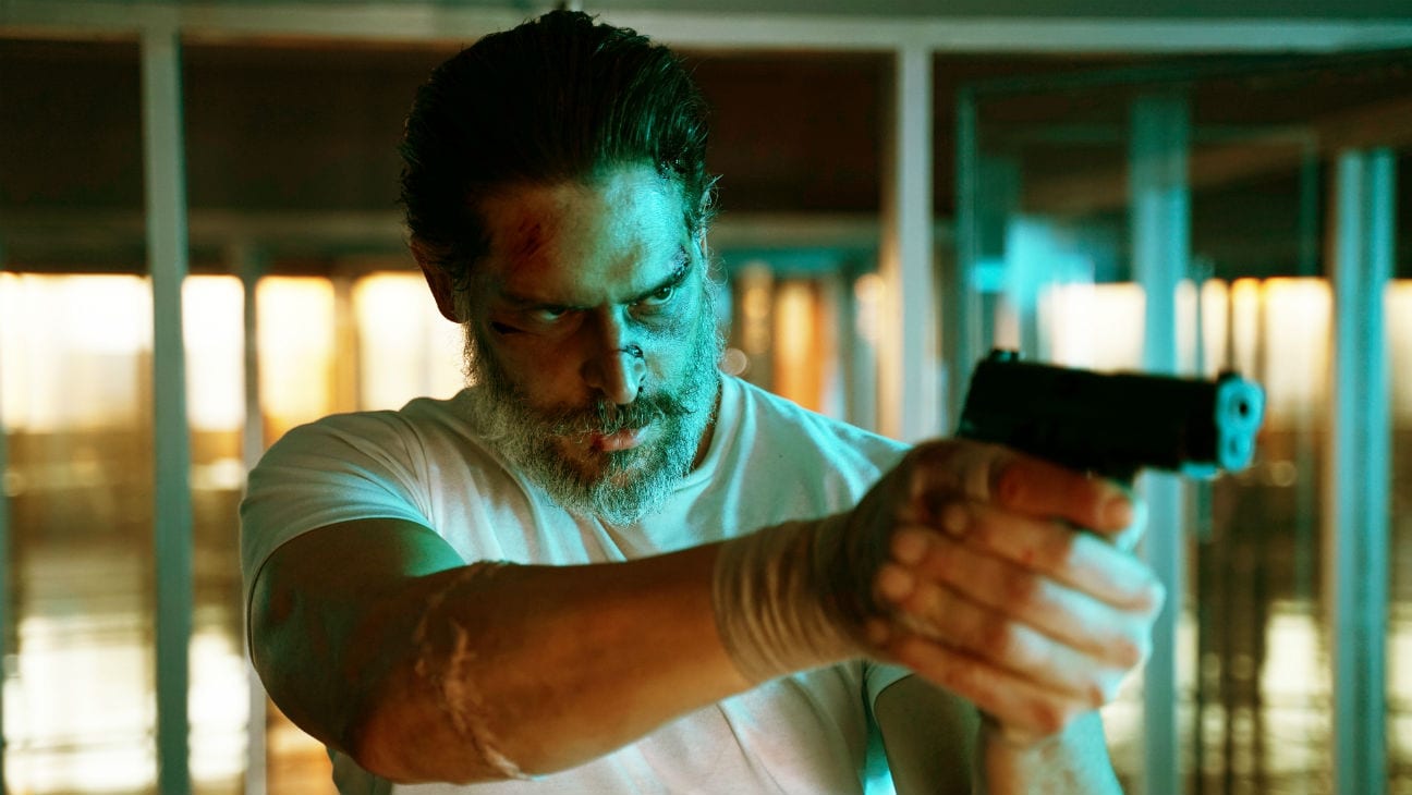 Joe Manganiello è un un violento supereroe nel teaser di Archenemy